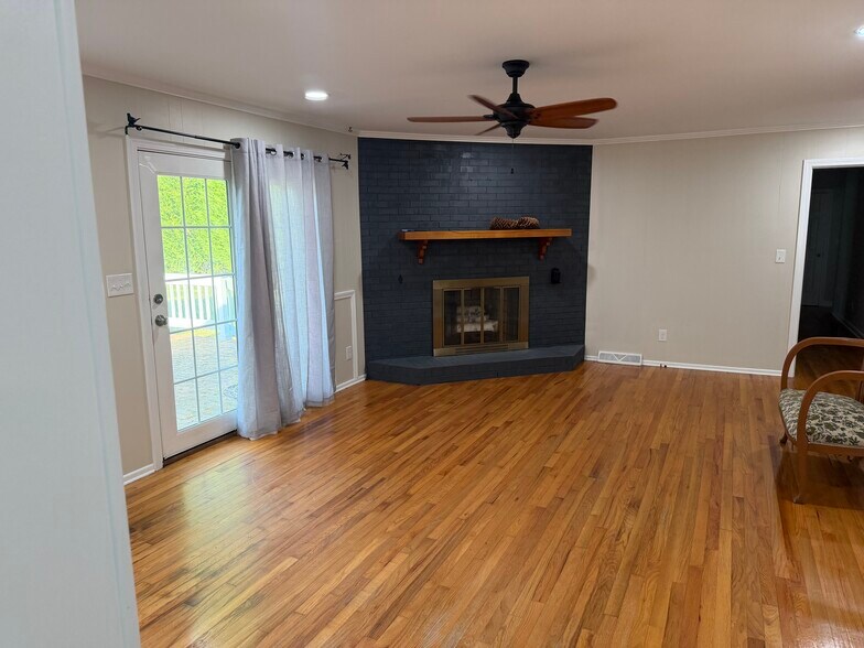 Building Photo - 3 Melbourne Ln