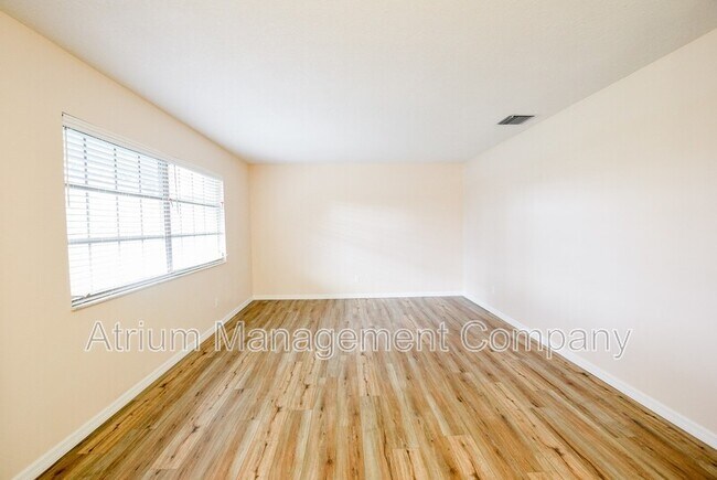 Building Photo - 1318 Kewannee Trail