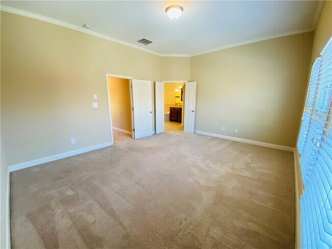 Building Photo - 836 Red Hart Ln