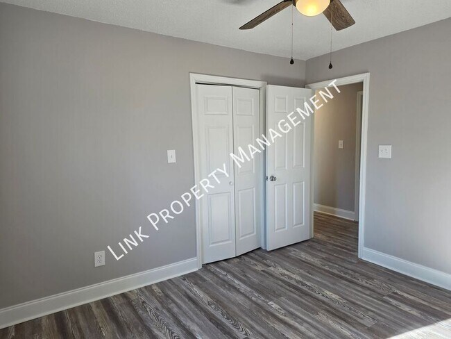 Building Photo - 6108 Ramsey Rd