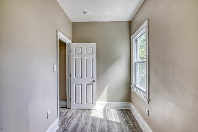 Building Photo - 4834 Olive St