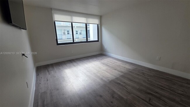 Building Photo - 250 Galen Dr