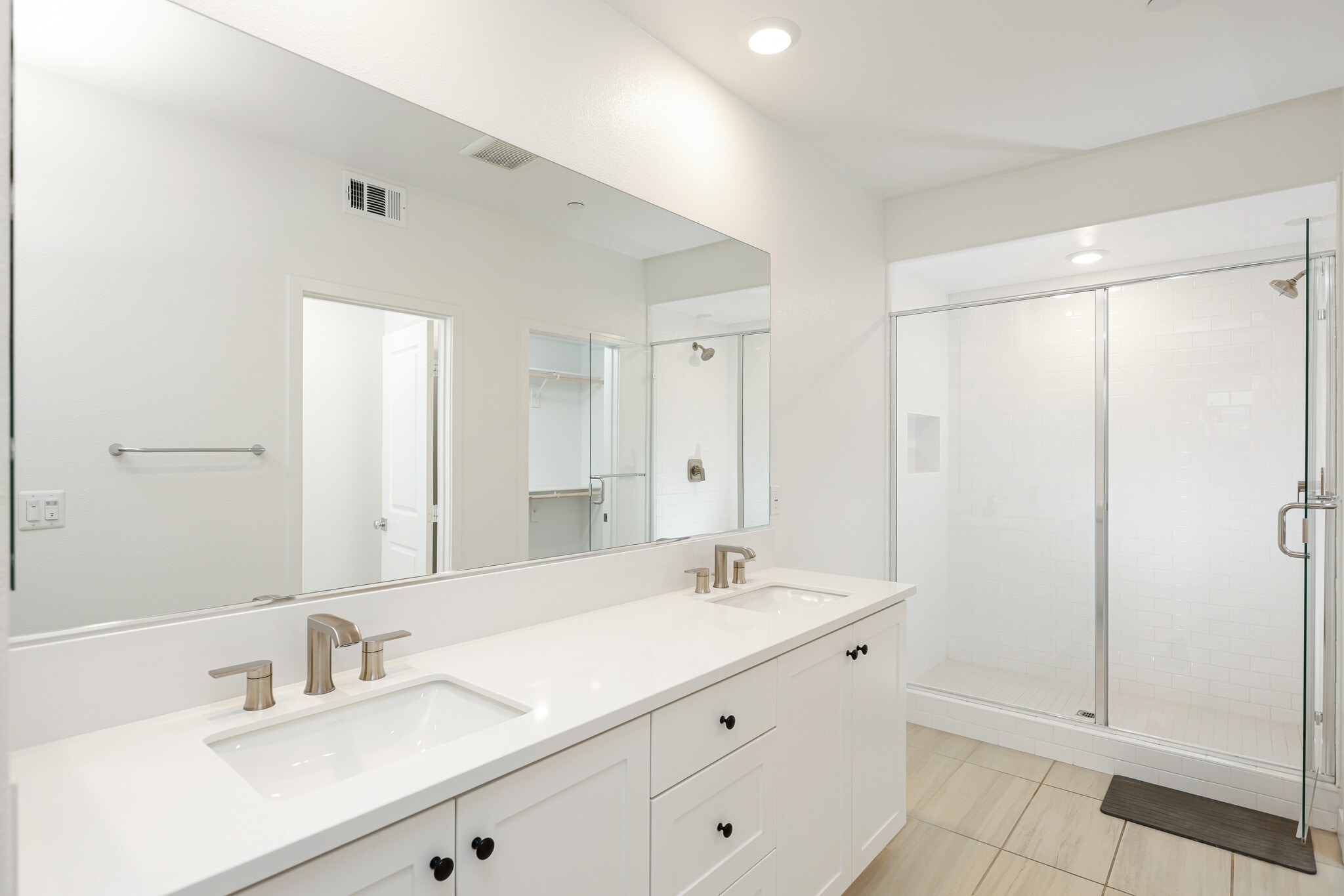 Building Photo - 1100 Lasso Way