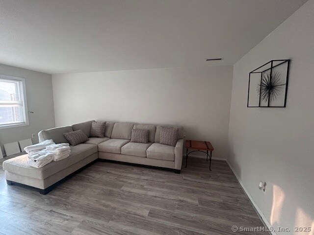 Building Photo - 16 Southwind Ln