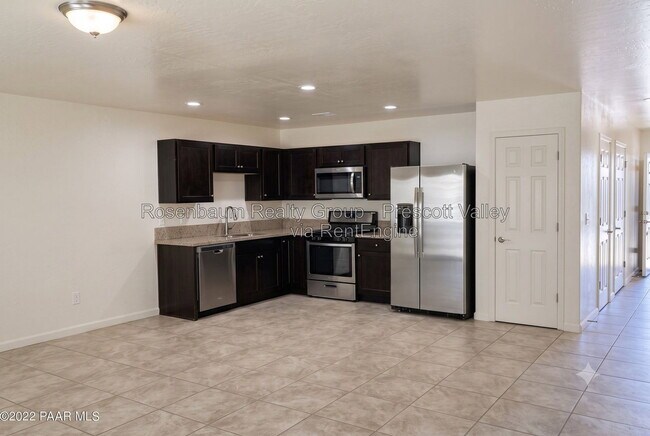 Building Photo - 9585 E Magma Dr