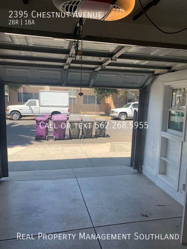 Building Photo - 2395 Chestnut Ave