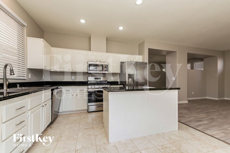 Building Photo - 8529 Gold Flash Ave