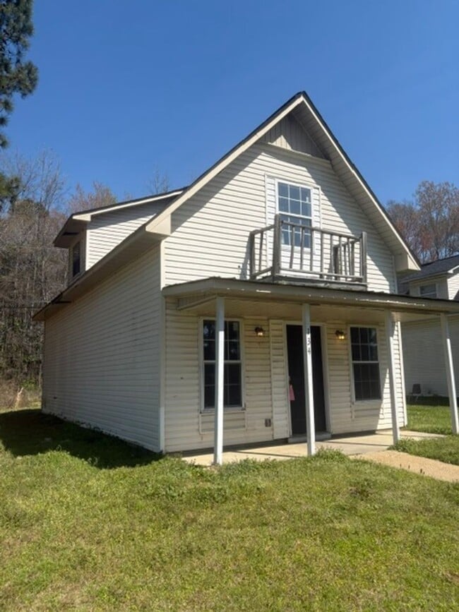 Building Photo - Renovated 3 Bedroom 2 Bath Home for Rent!