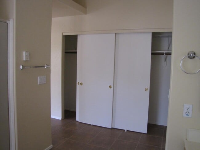 Building Photo - $500 OFF FIRST MONTHS FULL RENT!