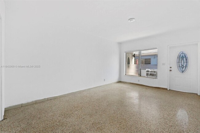 Building Photo - 800 83rd St