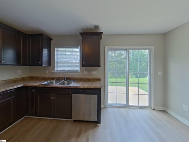 Building Photo - 117 Prairie Wolf Run