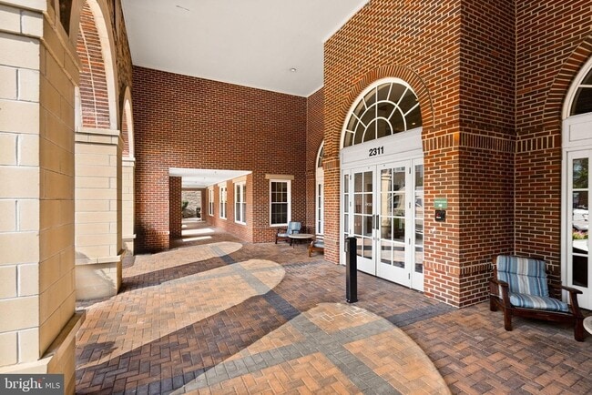 Building Photo - 2465 Army Navy Dr