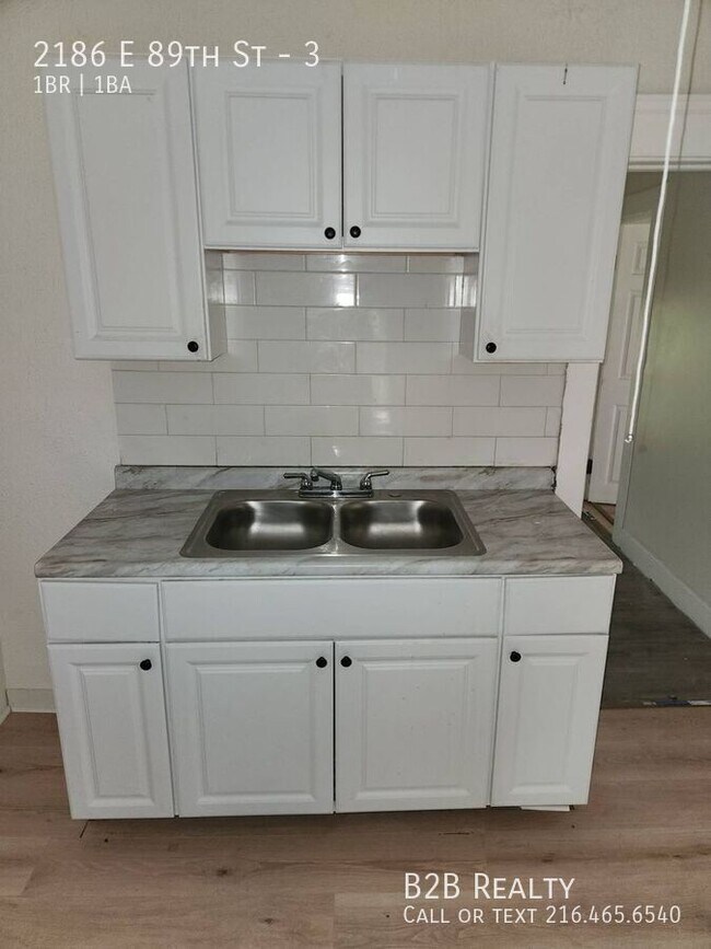 Building Photo - 2186 E 89th St