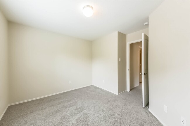 Building Photo - 16155 Beachside Pl