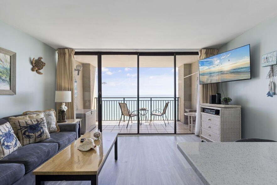 Building Photo - 5556 N Ocean Blvd