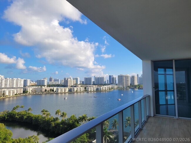 Building Photo - 17301 Biscayne Blvd