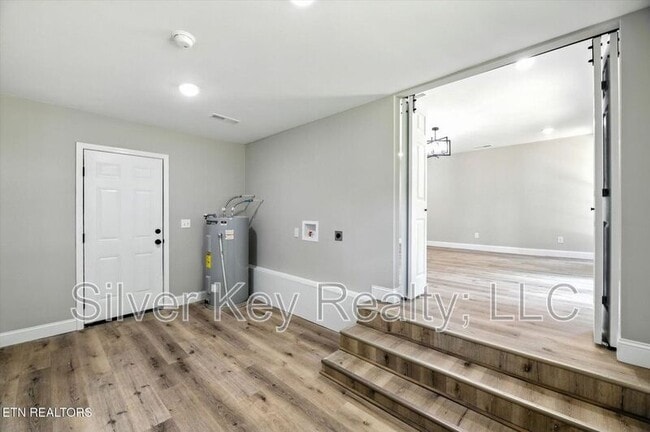 Building Photo - 1309 Summit St