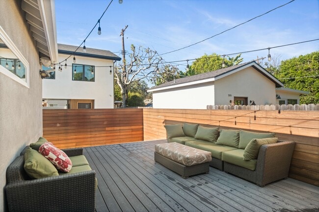 Building Photo - 2813 Military Ave