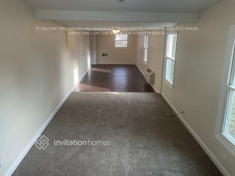 Building Photo - 16817 91st Ave