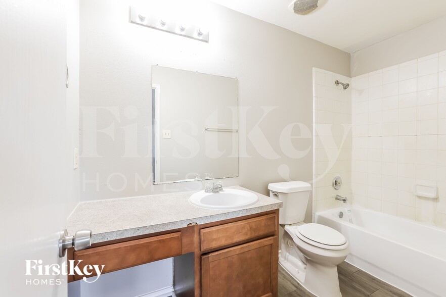 Building Photo - 7507 Kennemer Dr