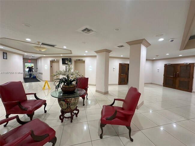 Building Photo - 1300 NE Miami Gardens Dr