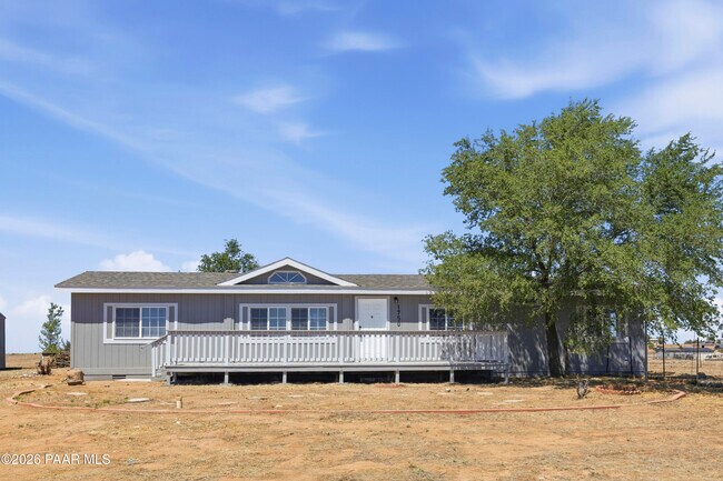 Building Photo - 1750 S Johnson Ln