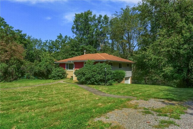 Building Photo - 194 Woodridge Dr