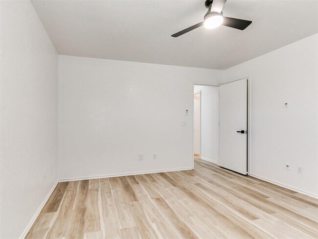 Building Photo - 3504 Quail Run Dr