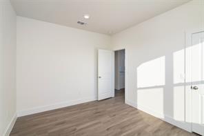 Building Photo - 2722 Eastridge Blvd