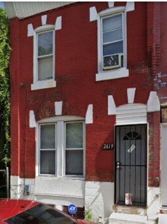 Building Photo - 2619 W Silver St