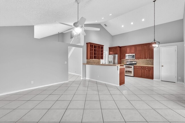Building Photo - 22492 Middletown Dr