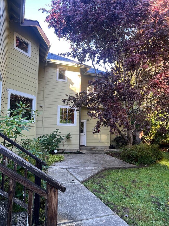 Building Photo - Mckinleyville House Tier 1