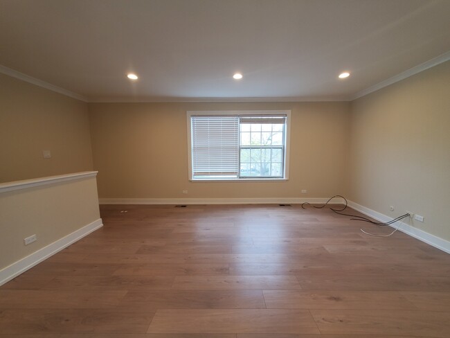 Building Photo - 16 Fernwood Ct