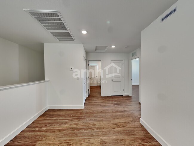 Building Photo - 9156 Liberty Cap Ct