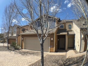 Building Photo - Spacious 3BR Townhome in Bellemont | Fenced Yard + 2-Car Garage