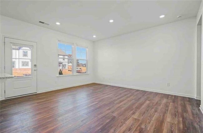 Building Photo - 149 Star Ct