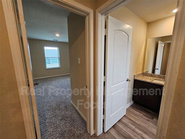 Building Photo - 3109 Bowen St