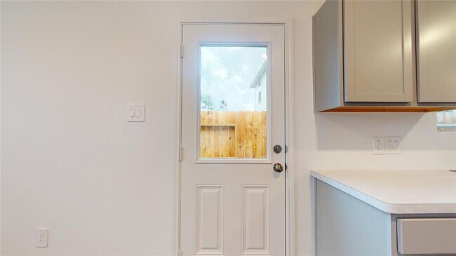 Building Photo - 1206 Silver Fir Ct
