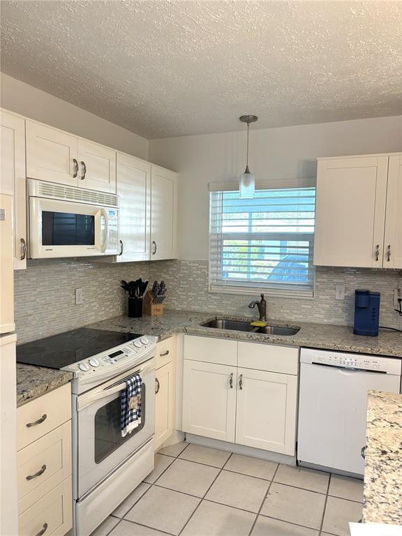 Building Photo - 2115 9th Ave W
