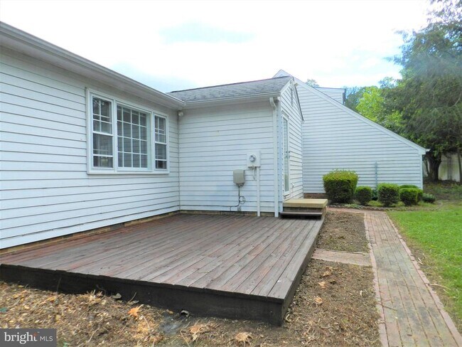 Building Photo - 108 Wilderness Ln