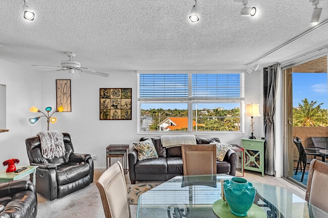 Building Photo - 1421 S Ocean Blvd