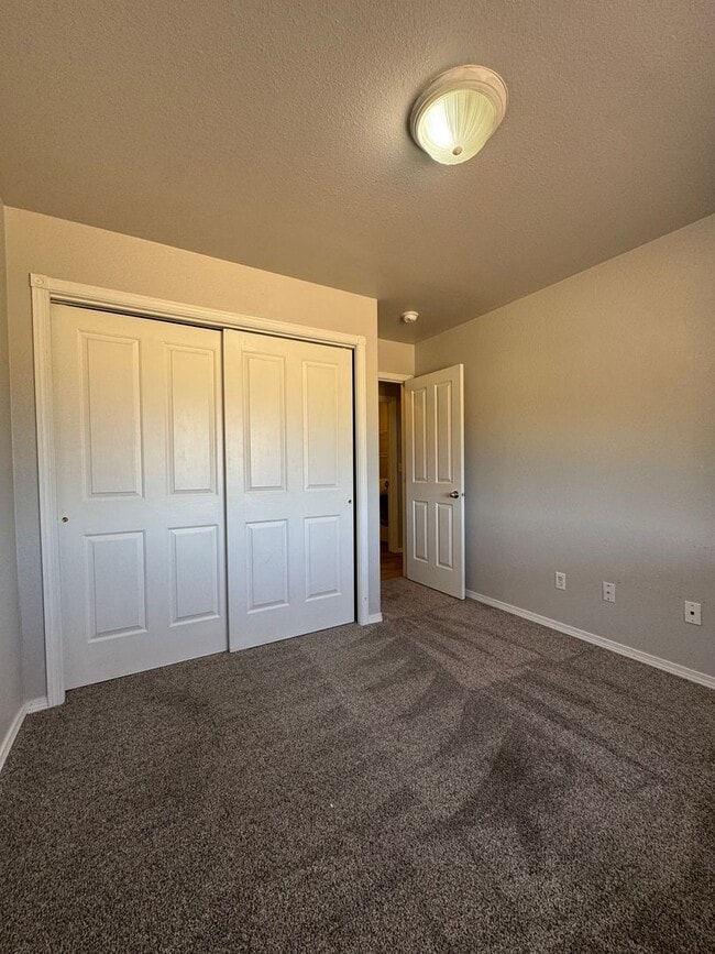 Building Photo - Spacious & Modern 3-Bedroom Home for Lease...