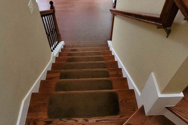 Building Photo - Coming Available!