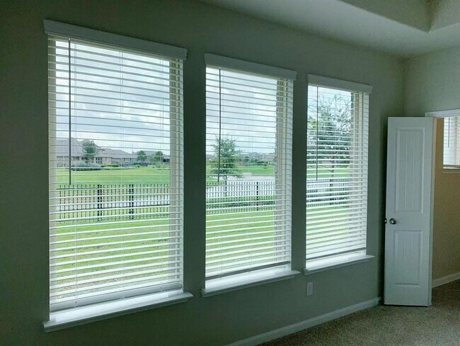 Building Photo - 29026 Endeavor River Rd