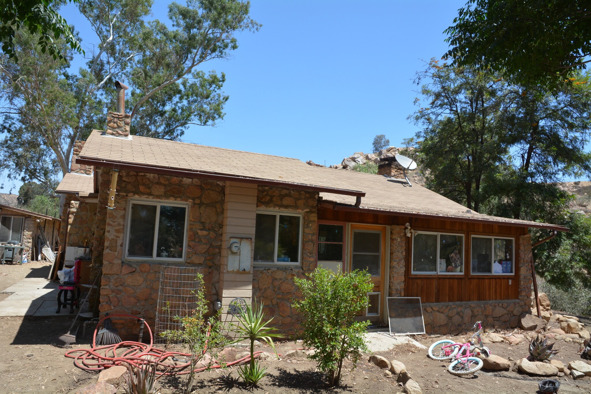 Building Photo - 25910 El Toro Rd