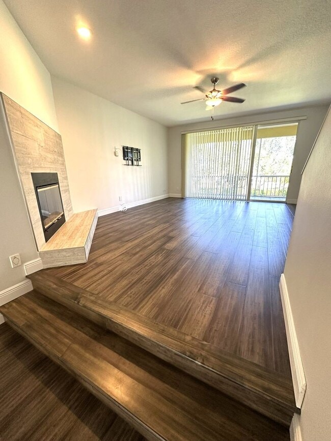 Building Photo - TIERRA VERDE - Updated Unfurn. Annual - 3 ...