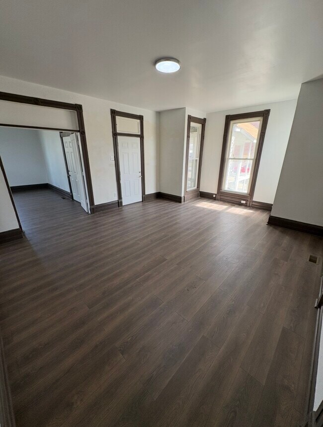 Building Photo - 253 W Morrison St