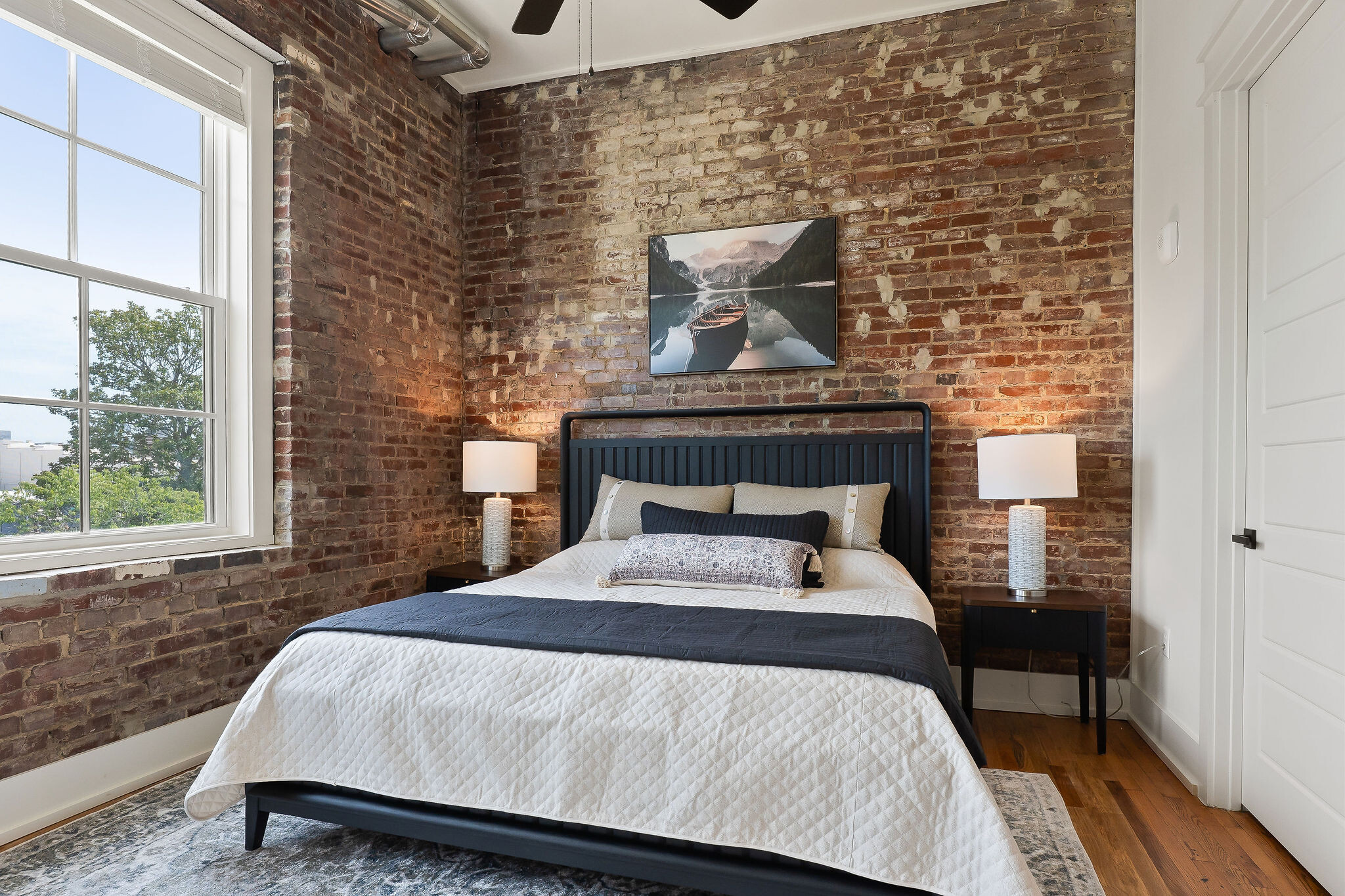 Building Photo - 211 W Colville St