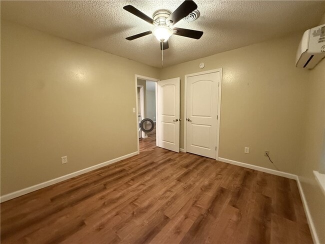 Building Photo - 3701 Overland Cir