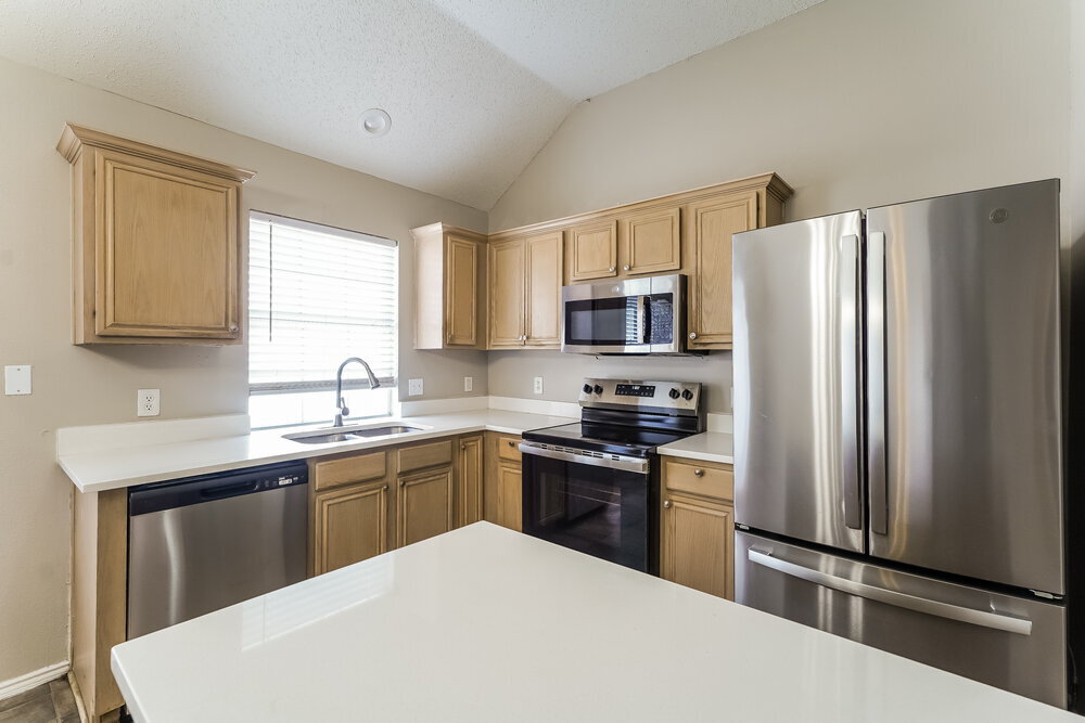 Building Photo - 4612 Parkmount Dr